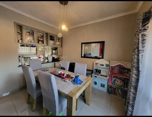 2 BEDROOM PROPERTY TO RENT IN LA MERCY